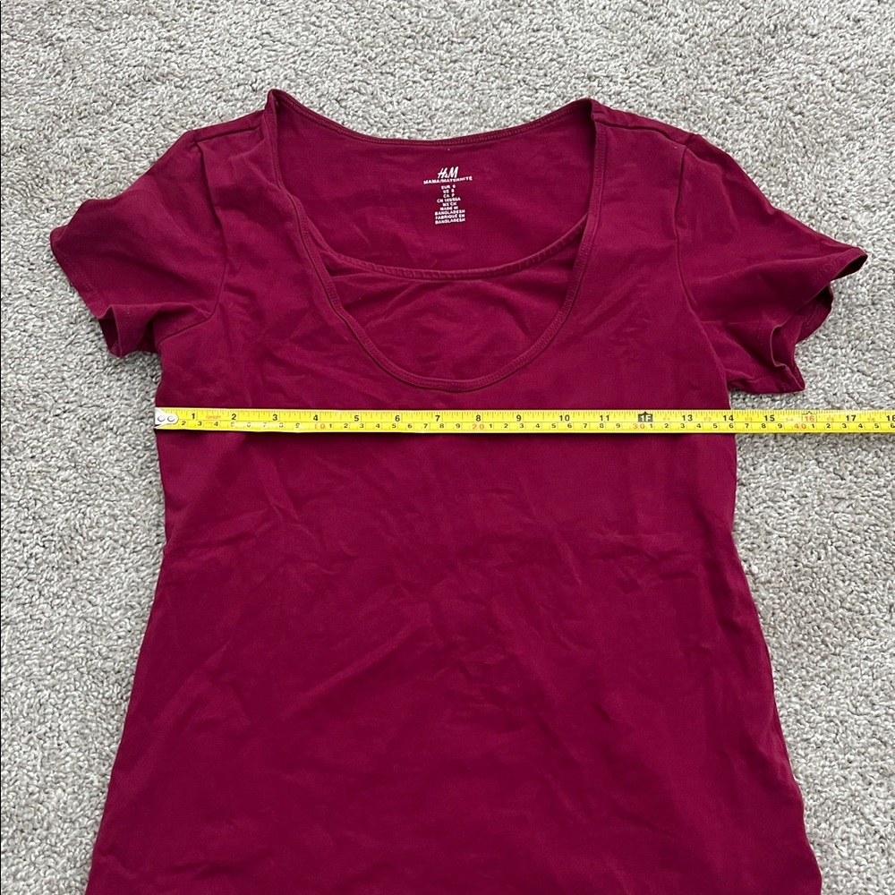 Set of 2 H&M maternity nursing tshirts - Picture 4 of 7
